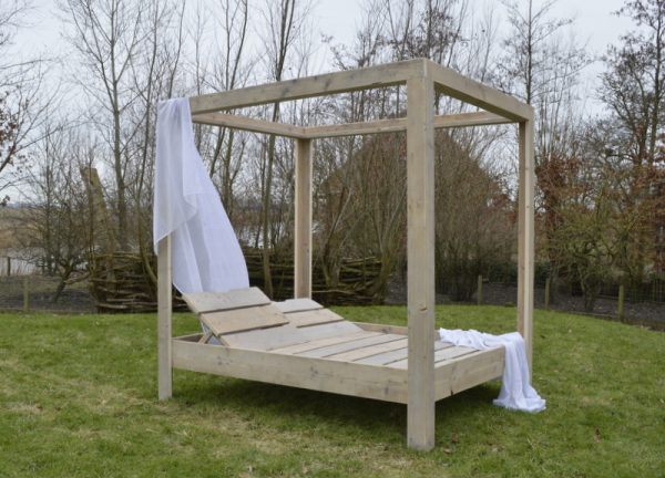steigerhouten hemelbed kletsefeart
