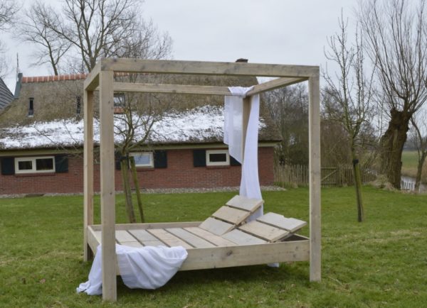 steigerhouten hemelbed kletsefeart