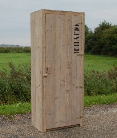 Steigerhouten kast Iselmar