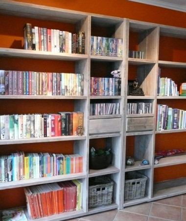 Steigerhouten boekenkast Eeltsjemar