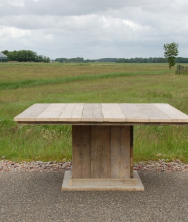 Steigerhouten kolomtafel Tjibbewyk