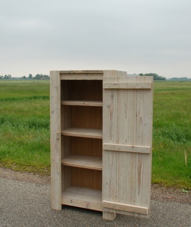 Steigerhouten kast Ulesprong
